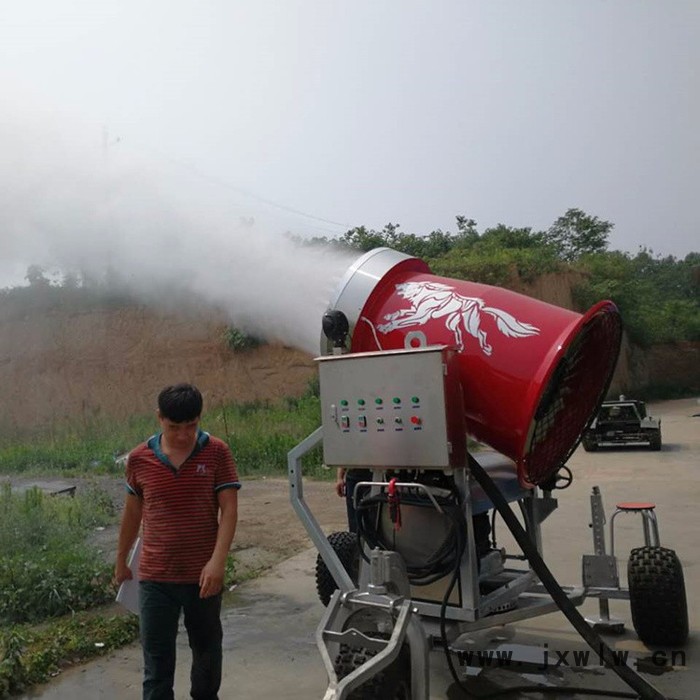 滑雪场人工造雪机价格 手动造雪机厂家 配备阿特拉斯压缩机